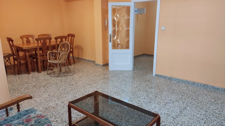 MB0037 07 Excelente piso para entrar a vivir en Oliva