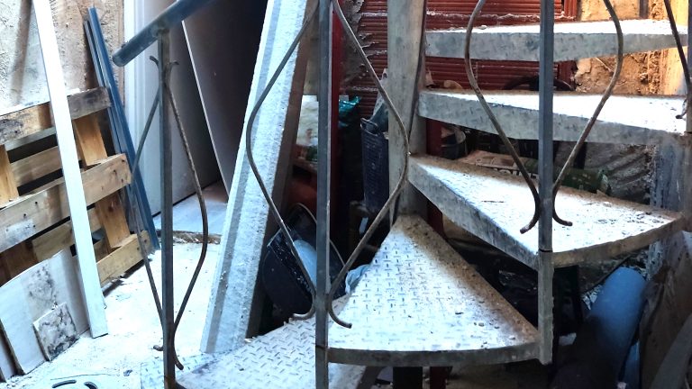 MB1639 04 Casa de pueblo